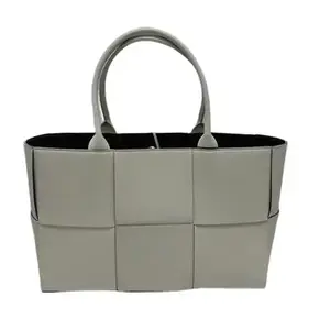 Pre-owned BOTTEGA VENETA Leather Tote Bags White Maxi Intrecciato Arco Tote Bag B26050368