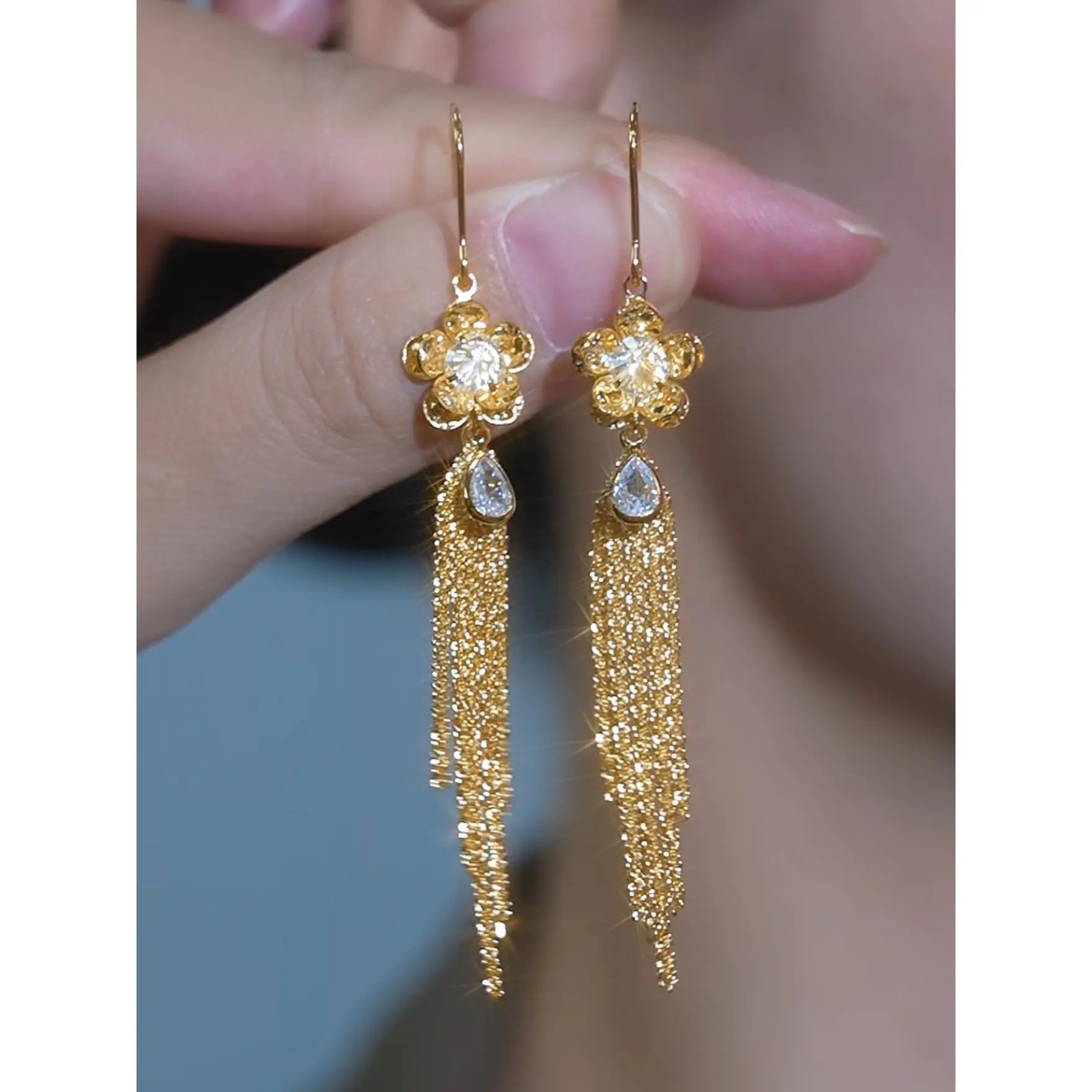LisiZen Tassel Earrings for Women, Korean Luxury Style, Exquisite Celebrity Inspired, Unique Design, Fashionable Temperament, Cubic Zirconia Flower Dangle Earrings DZEH5670