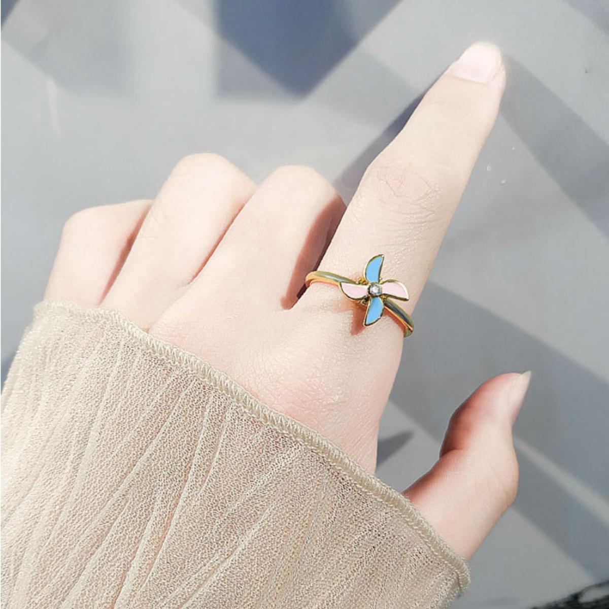 Elegant Rotatable Windmill-Inspired Wrap Ring, Premium Craftsmanship Spinning Adjustable Open Ring, Dainty Everyday Wear Fidget Jewelry for Women, Thoughtful Gift for Mom Girlfriend Wife, Versatile Layering Accessory