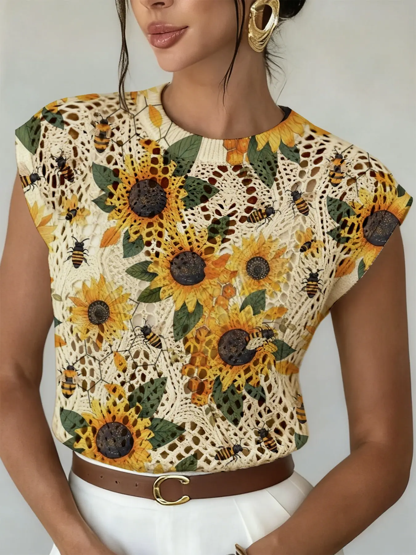 Women's Sunflower Bee Print Round Neck Sweater, Casual Loose-Fitting Knit Top, Breathable Summer Fashion, Hollow-Out Design