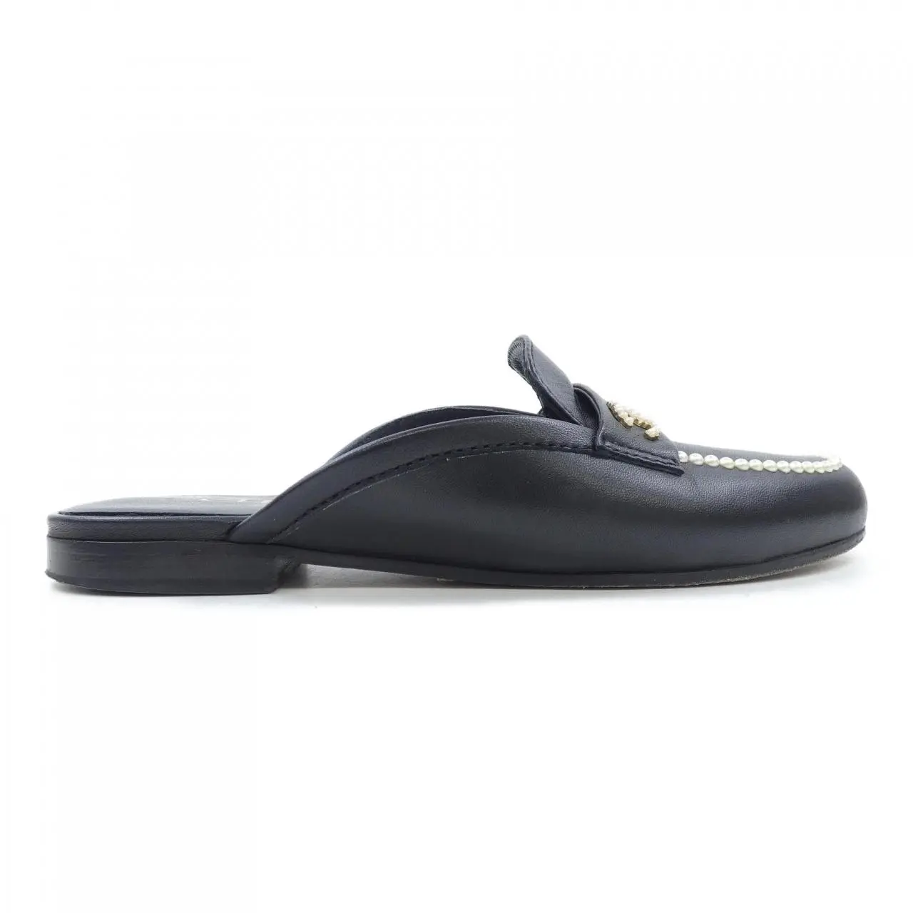 Pre-owned CHANEL Lambskin Small Leather Goods Mules Mules