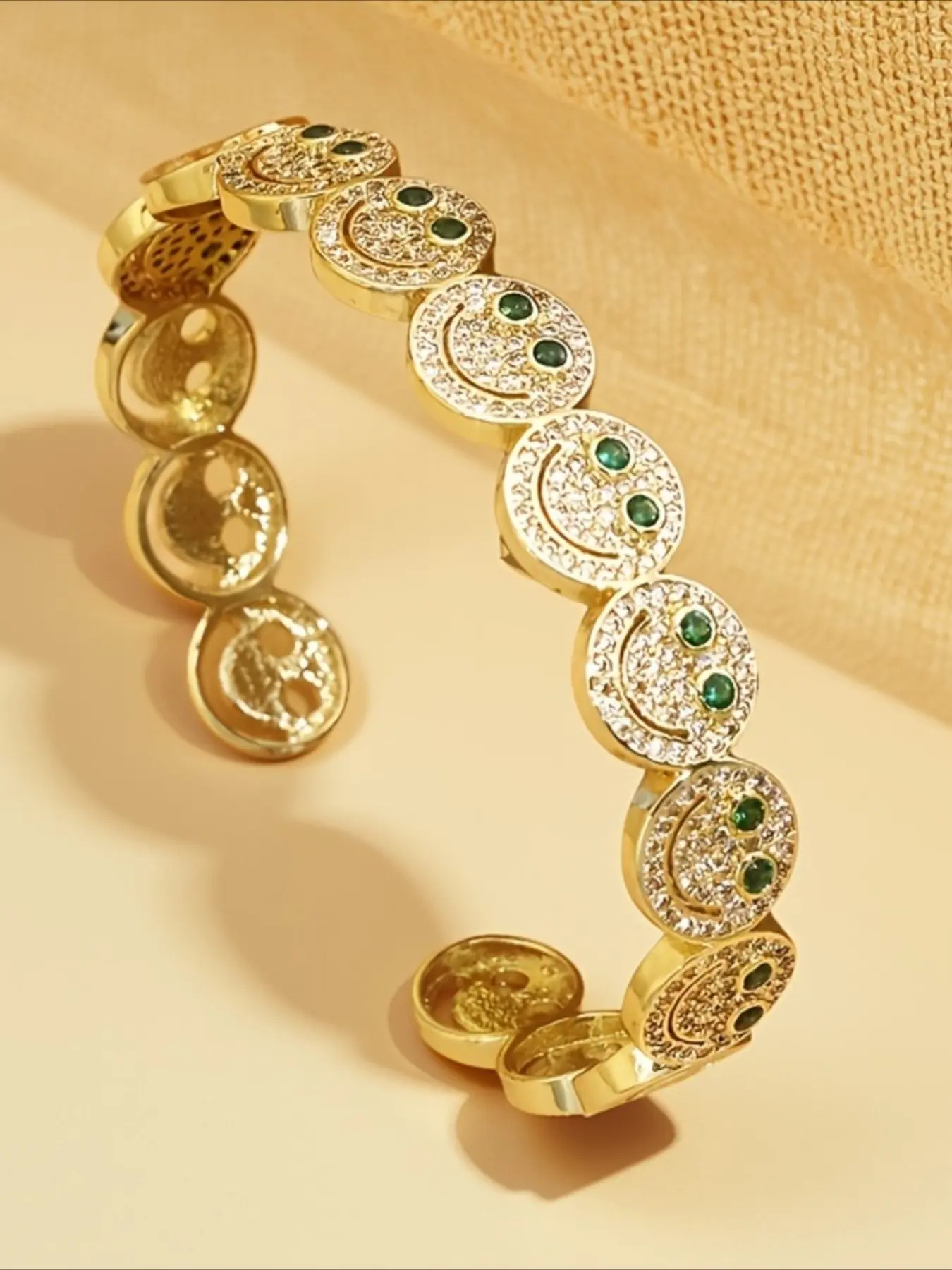 1pcs Cute Smiling Doll Adjustable Opening Bracelet for Women Party Banquet Gift Fashion Luxury Jewelry Elegant Bangle Fashionable Creative Bangle Adjustable Bangles