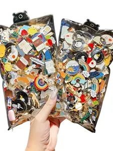 30pcs Random Japanese-Style Cute Brooches, Decorative Accessory for Bags, Clothes & More, Perfect for Stylish Clip