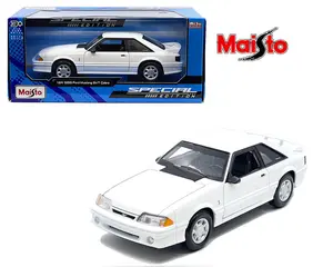 Maisto Diecast Model Car 1:24 1993 Ford Mustang SVT Cobra Special Edition White Collectible Toy