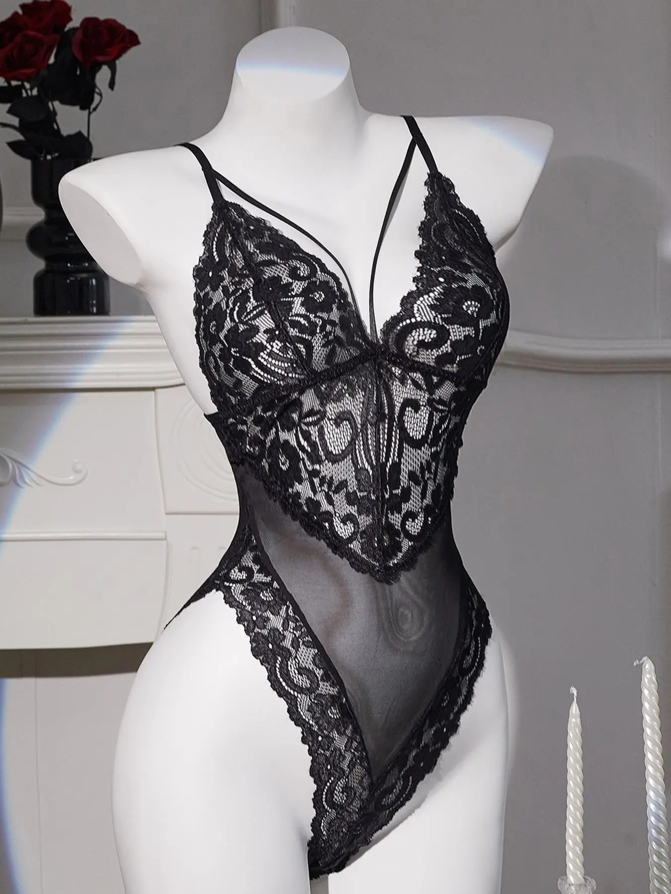 Women's Floral Lace Sexy Bodysuit, Solid Color Cami Bodysuit for Women, Fashion Comfy Women's Underwear for All Seasons, Floral Lace Lingerie, Fashionable Bodysuits, Cutout Bodysuit