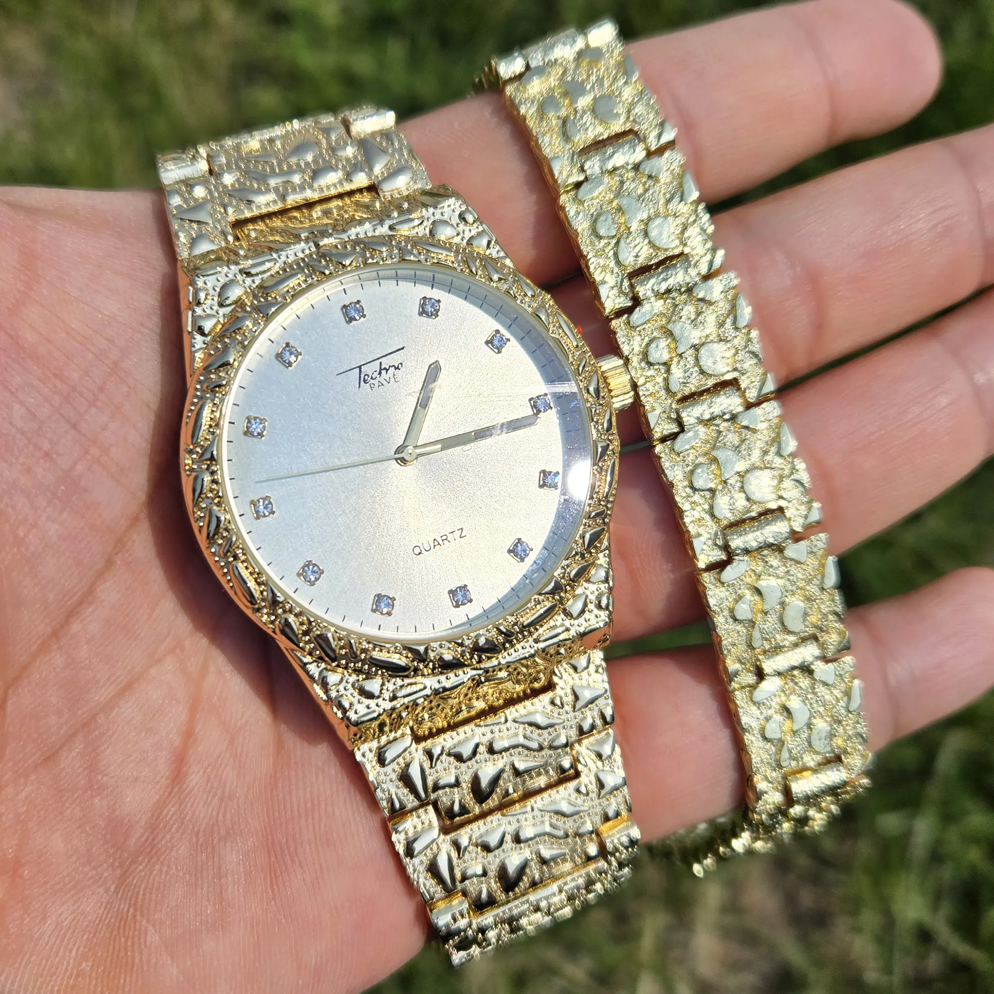 MaxBling81 Men's Luxury Quartz Watch - Fashionable Wristwatch, Shiny All-Metal Hip-Hop Iced Bling Wristwatch with Round Analog Dial, Golden Nugget Bracelet, Quartz Movement, Ideal Gift for Men, Shiny Quartz Watches