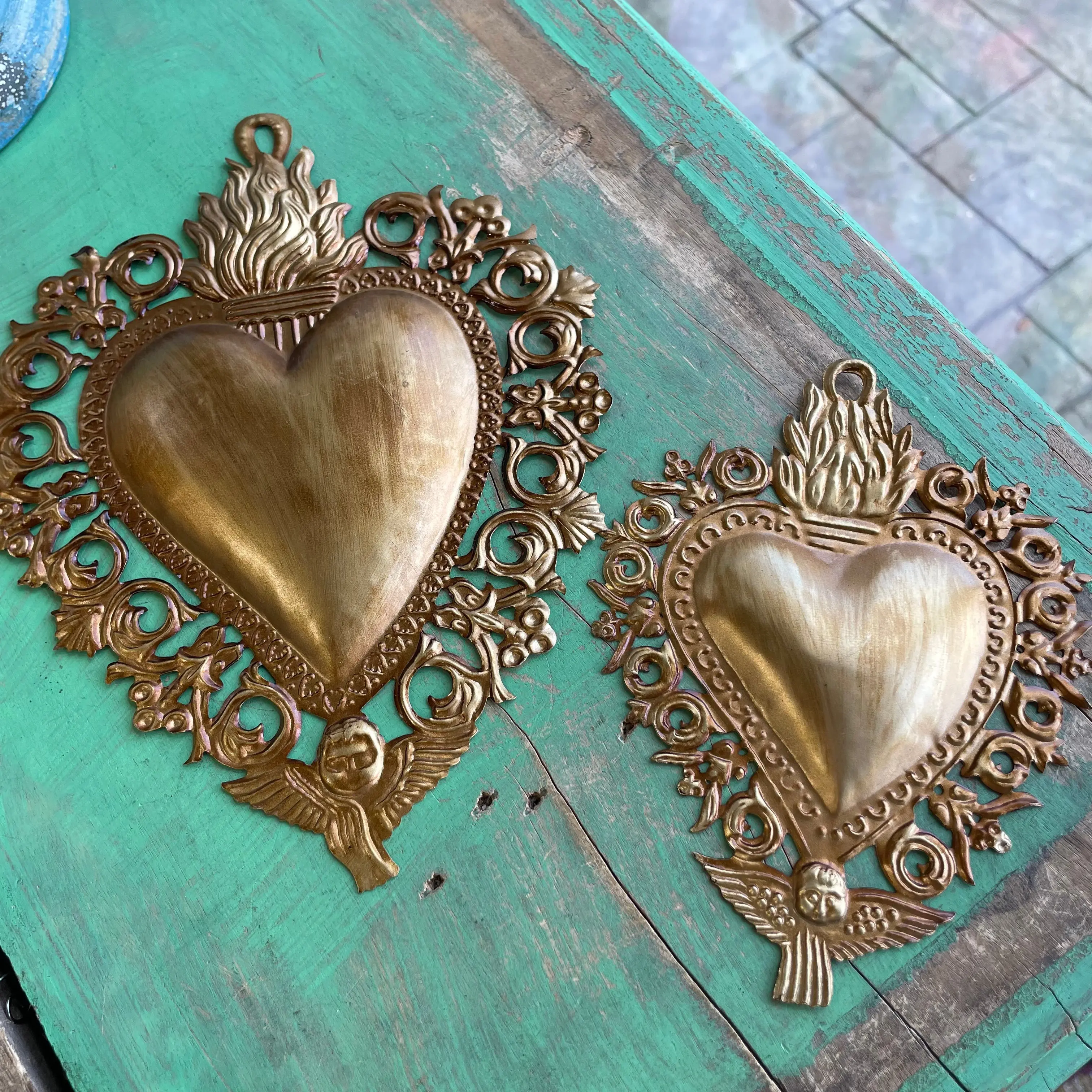 Antique Inspired Hanging Sacred Heart - Decorative Heart Decoration with Gold Finish and Floral Accents for Home Ornaments
