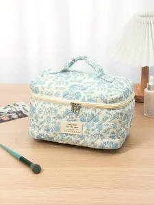 Fashion All Over Print Zipper Makeup Bag, Large Capacity Travel Cosmetic Bag, Portable Toiletry Bag For Women & Girls, Handheld Cosmetic Pouch, Makeup Organizer Pouch, Makeup Storage Bag, Cosmetics Bag, Cosmetic Travel Bags, Travel Beauty Bag