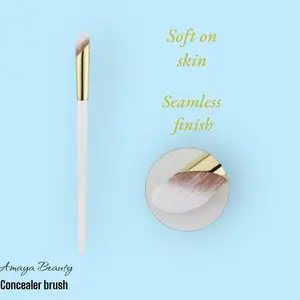 Concealer Brush - Lightweight finger tip Design for Concealer Application, Ideal for Enhancing Skin Tone