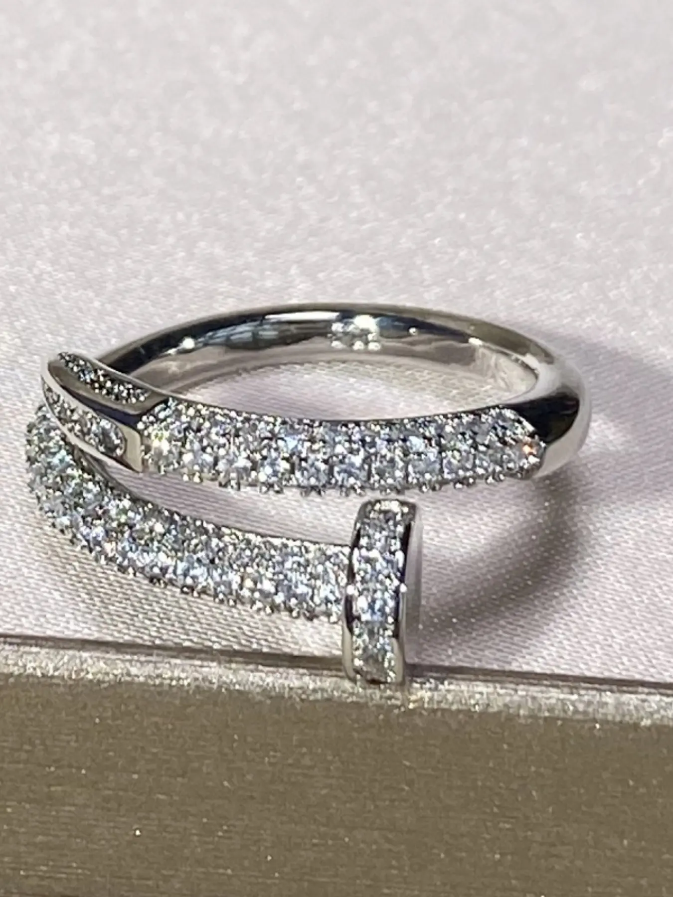 Fashion Rhinestone Ring, Creative Luxury Full Diamond Nail Shape Ring, Elegant Rhinestone Ring, Unisex, Perfect for Parties, Gatherings, Holidays, Unique Rings, Rhinestone Decor Ring
