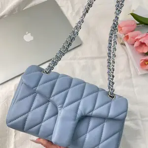 Women's Quilted Shoulder Bag—A Classic Flap Crossbody Featuring A Silver-tone Chain Strap. Includes A High-quality Dust Bag and A Magnetic Gift Box.