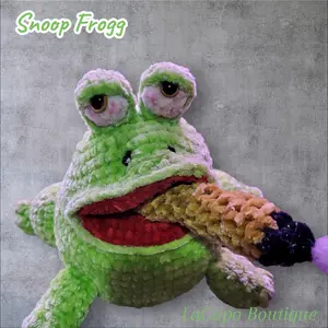 Crocheted Snoop Frogg