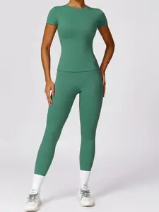 Plain Color High-Intensity Yoga Set, Quick-Dry and Breathable Fitting Pants, Sportswear for All Seasons, Short Sleeve Top and Long Pants, Fitness Clothes, Gym Athletic Clothes, Workout Gym Clothing