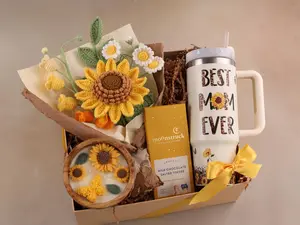NEW Mothers Day Gift with Flower, Cozy Gift Box for Mom, Custom Mom Gift, Gift Basket for Mom, Gift Set for Women