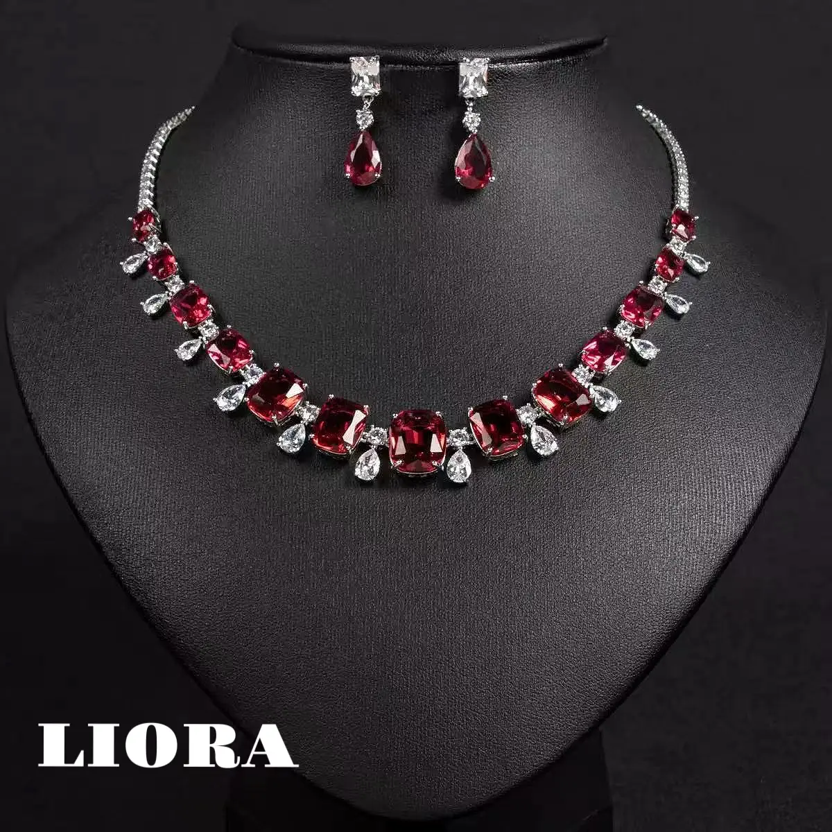 925 silver, laboratory-developed red ruby Simulated Diamond gemstone set, suitable for formal occasions, high-end events, banquets, and as a gift.