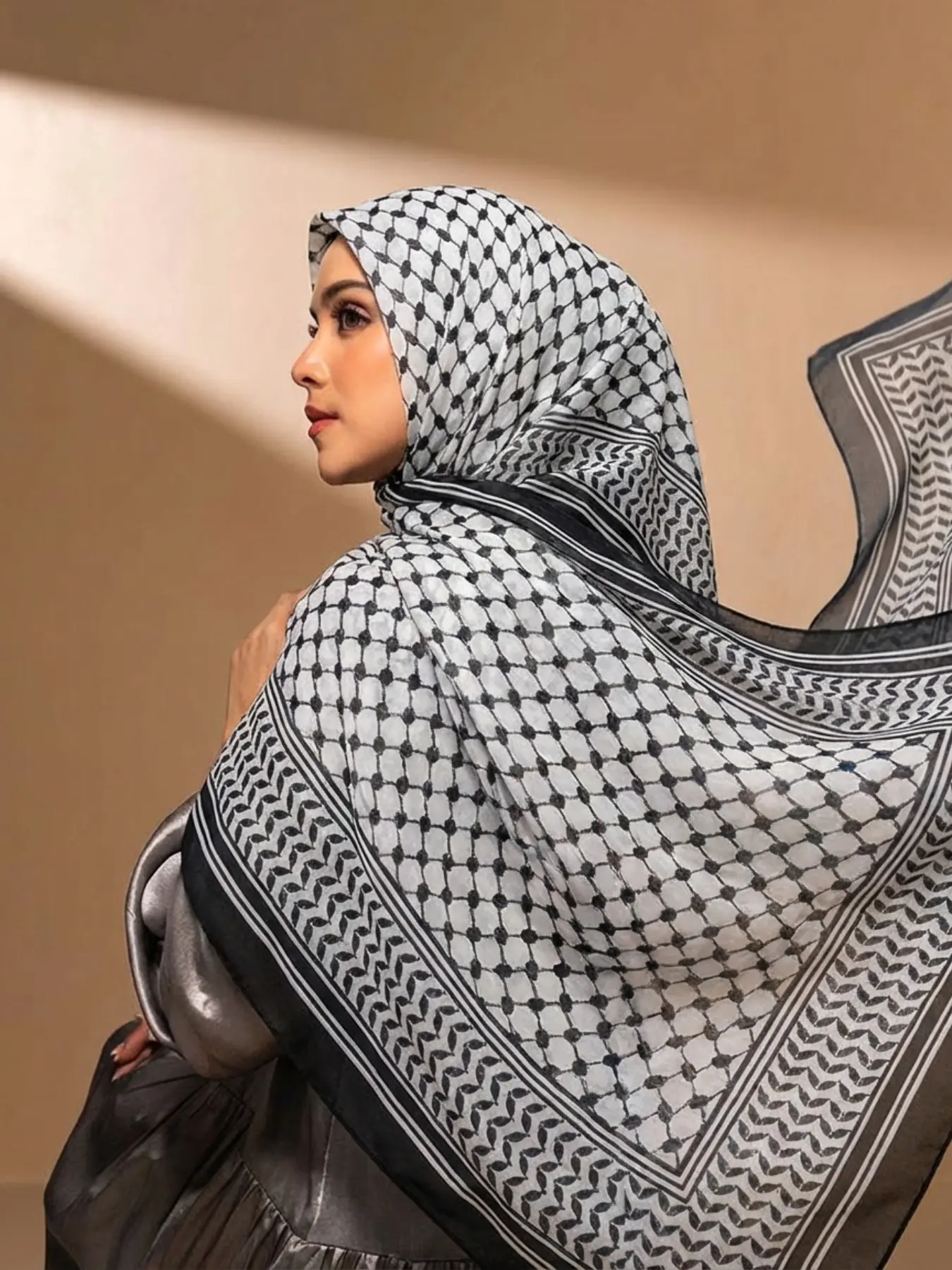 Women's Dot Print Arab Chiffon Hijab, For Muslim, Chic Silky Chiffon Headscarf, Modest Houndstooth Pattern, All-Season Sun Protection
