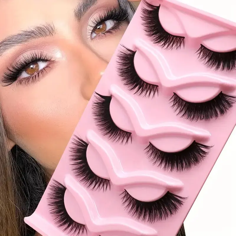 Skip the struggle and snap into style – Snap-On Magnetic Lashes give you 4 easy-to-wear looks without the mess of glue or the hassle of liner.