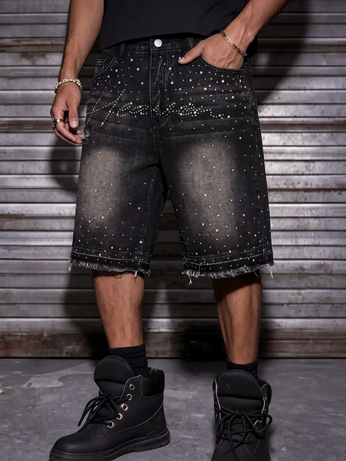Men's Street Style Loose Baggy Jeans Shorts with Rhinestone Decorations, Vintage Washed Denim, Original Frayed Edges Design, Y2K Streetwear Street Style, Casual Summer Pants, Suitable for Daily/Party Outfits, Ideal Gift for Husband or Boyfriend