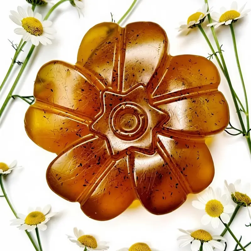Jabón De Manzanilla Natural Flower-Shaped Soap with Chamomile Infusion for Gentle Cleansing