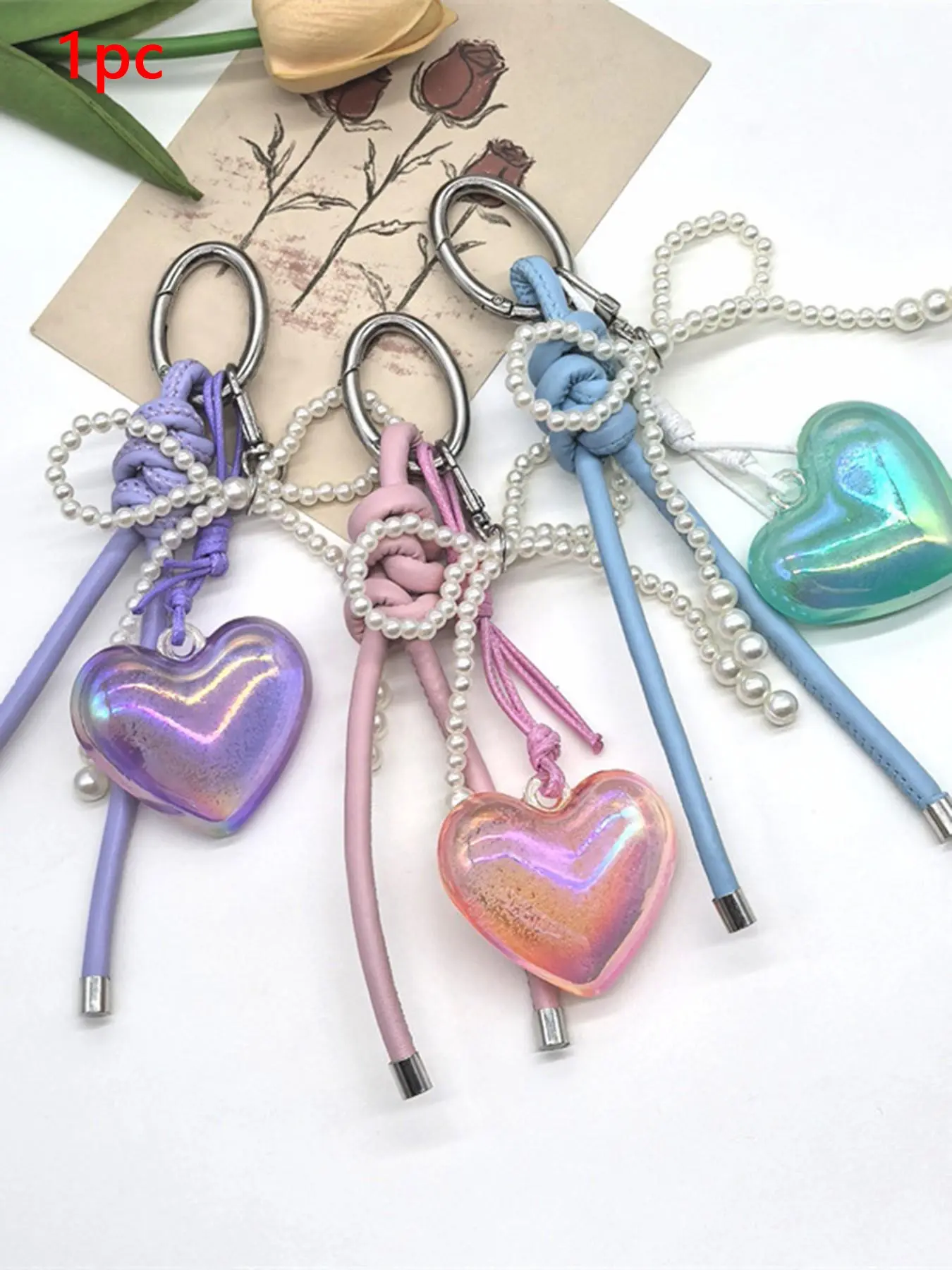 heart-shaped pendant, Bag charm keychain, Backpack Charm, Fashion bag charms, Trendy Bag Charms, with pearl bow decoration design, lightweight and easy to carry, suitable for decorating shoulder bags and crossbody bags, suitable for dates