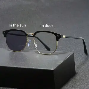 Photochromic Blue Light Blocking Glasses - Stylish Full-Frame Fashion Glasses For Computers And Mobile Phones