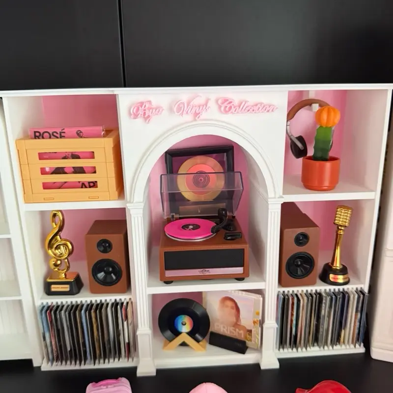 Shelf mini brands vinyl