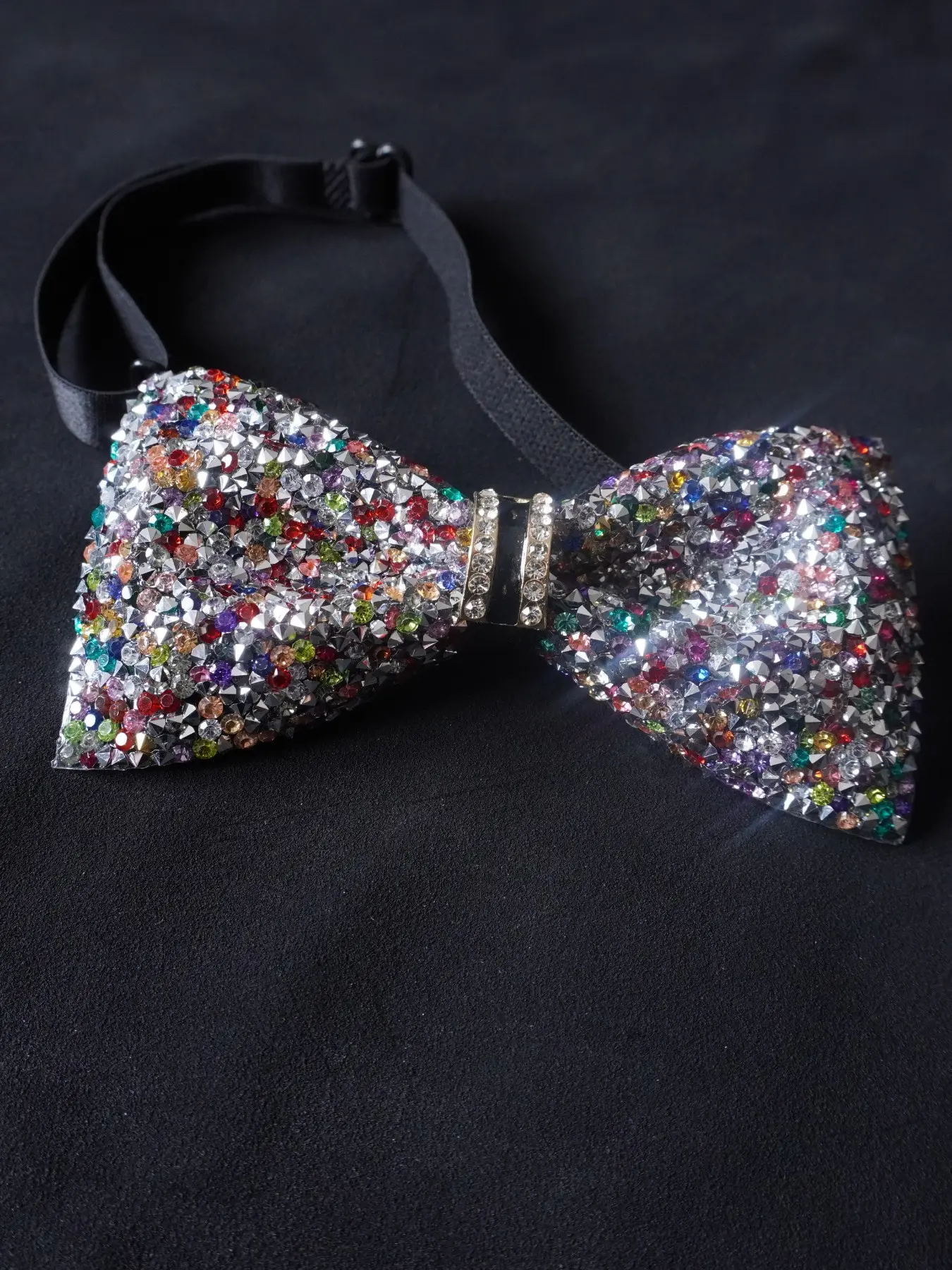 Light Luxury Full Rhinestone Bowtie Men for Weddings and Formal Occasions, Shiny Solid Pattern Regular Width Necktie Accessory, Bow Ties