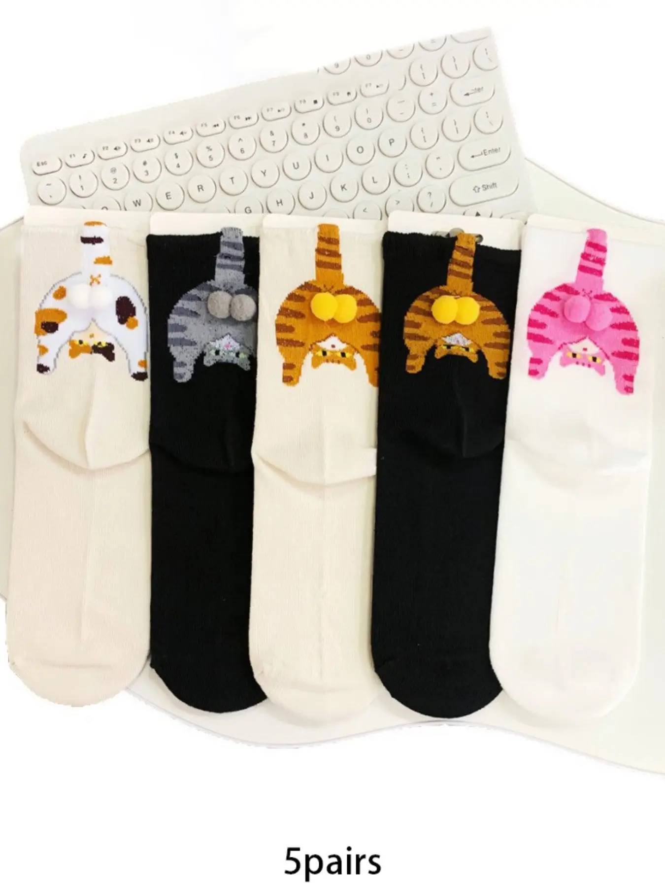 5 pairs of cartoon cat socks with creative three-dimensional cat egg and egg Fitted Casual Soft Socks suitable for couples to wear at home, for Winter daily commuting Casual Comfy Socks Womenswear Animal Socks