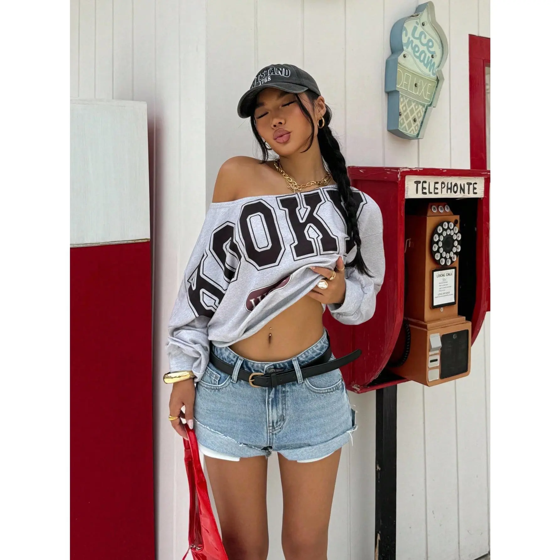 Off The Shoulder Oversized Sweatshirt Y2K Letter Graphic Crop Tops Long Sleeve Pullovers