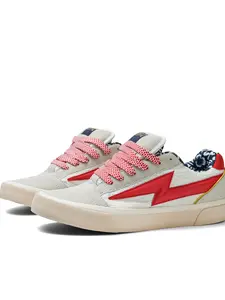 Hnly Cln Creative Streetwear Skate Shoes with Embroidered Lip Print, Block Low Top Sneakers, Slip Resistant and Durable for All Seasons