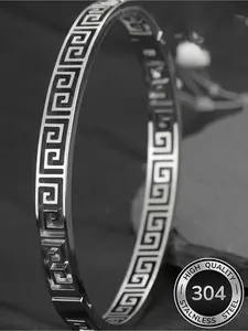 1 fashionable stainless steel hollowed out Great Wall design bracelet - durable retro style - unisex - perfect Valentine's Day gift