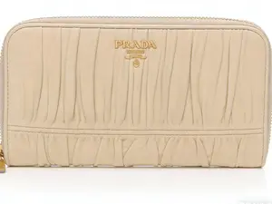 Pre-owned PRADA platinum pleated leather long wallet 18.5 * 2 * 10.5cm th260401020