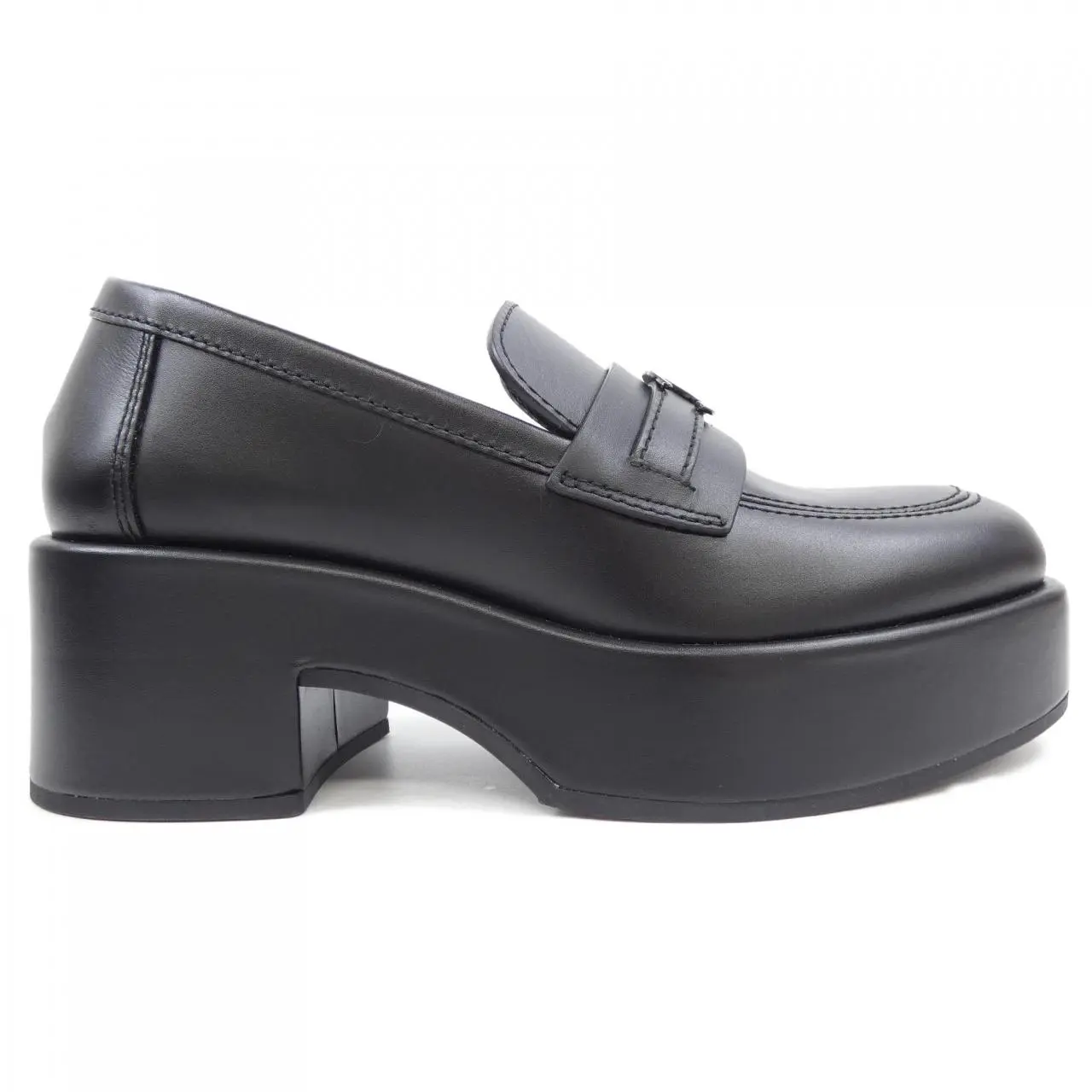 Pre-owned CHANEL Calfskin Small Leather Goods LOAFERS Loafers