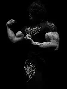 Men's Sports Fitness Short Sleeve T-Shirt, Slim Fit Muscle Gym Wear, Stretchy Quick Dry Moisture Wicking, Ideal for Exercise Running Cycling