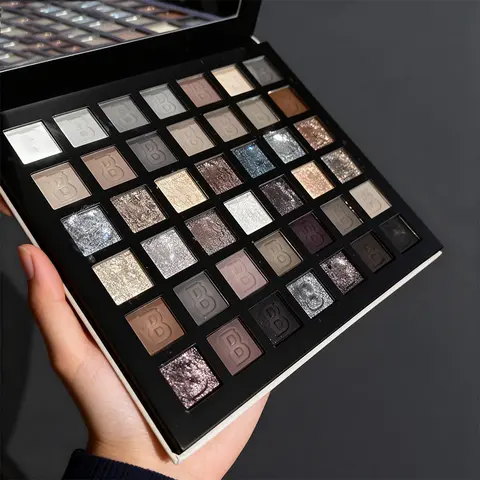 HERORANGE 42-Color Smoky Eyeshadow Palette for Adults - Matte+Shimmer+Glitz, Waterproof, Smudge-Proof, Highly Pigmented, Natural Blurring, Fallout-Free Fine Powder, Long-Lasting Makeup Products for Halloween, Gifting