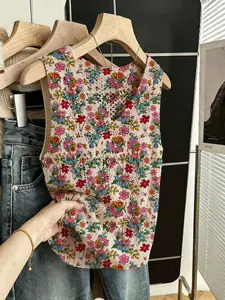 Fashion women's hollow V-neck floral print camisole top, Casual sleeveless top, casual and elegant, vacation style, suitable for commuting, comfortable and breathable for spring, summer and autumn.