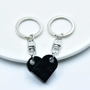 2pcs Matching Heart Keychain Couple Keychains Small Heart Decorations for Party Valentines Gift for Girlfriend Boyfriend Fashionable Party Favors