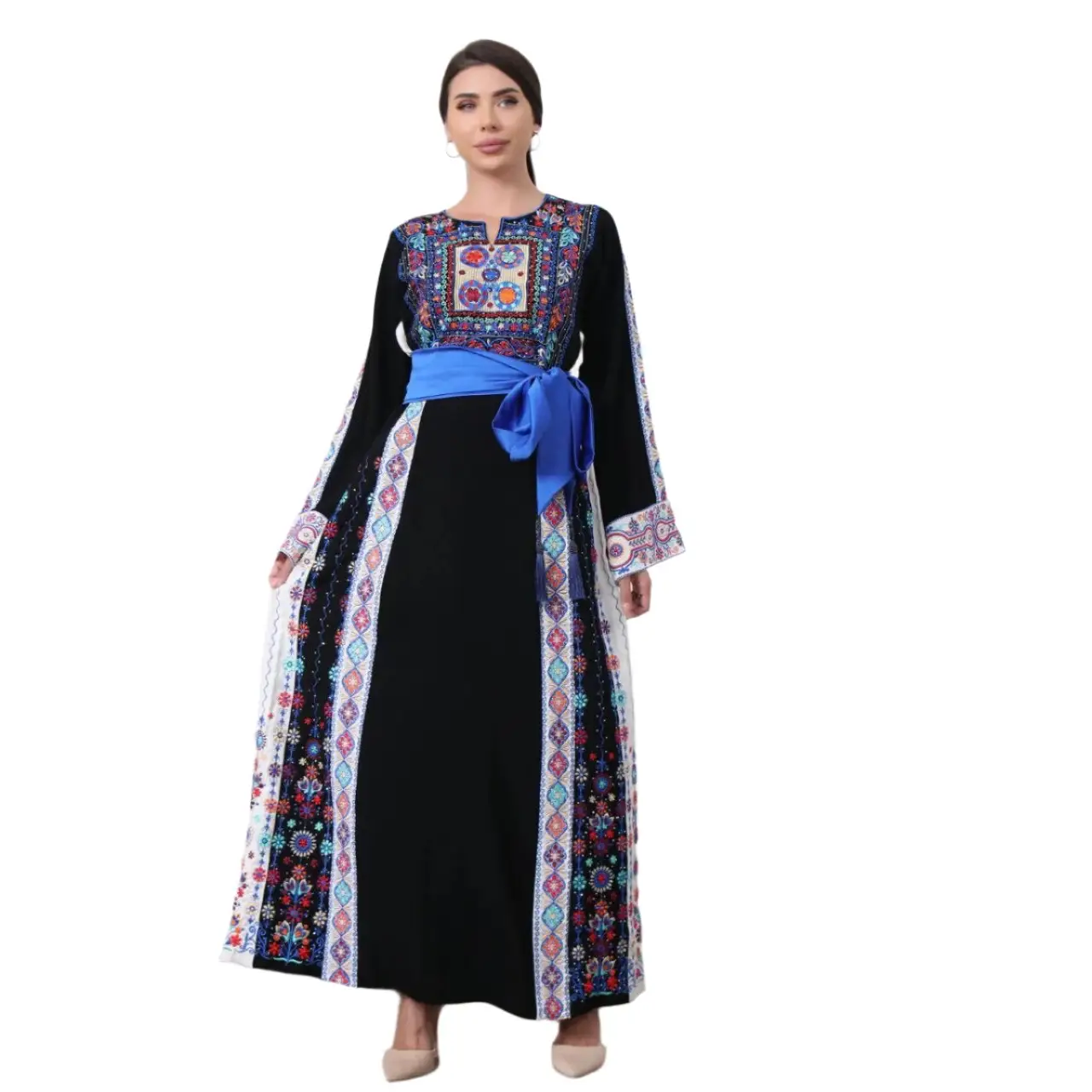 Exquisite Embroidered Al-Sa3a Thoub - Cultural Elegance & Comfort
