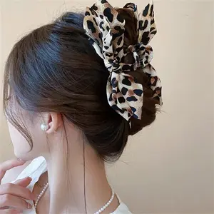 3PCS Women's Large Leopard Print Bow Claw Clips Vintage Y2K Aesthetic Strong Hold Hair Clips for Daily Beach Styling Soft Girl Trending Accessory