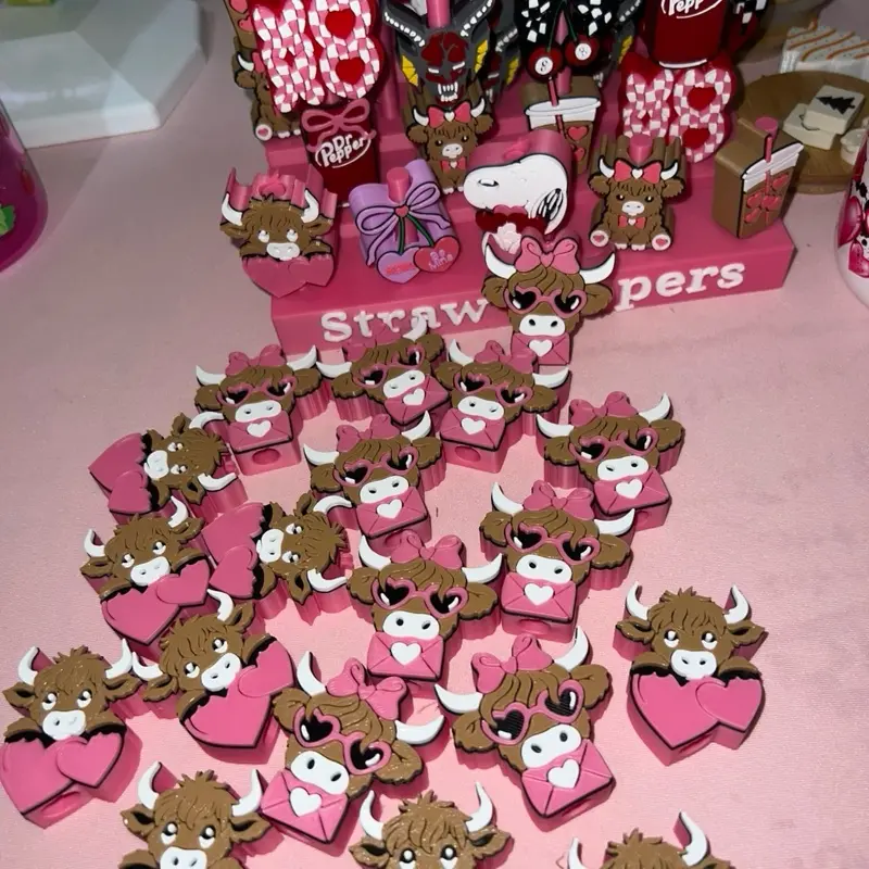 Valentine’s envelope highland cow straw topper