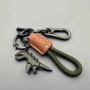 Cartoon Dinosaur Key Ring for Boys & Girls, Leather Strap, Cute Keychain, Gift Idea