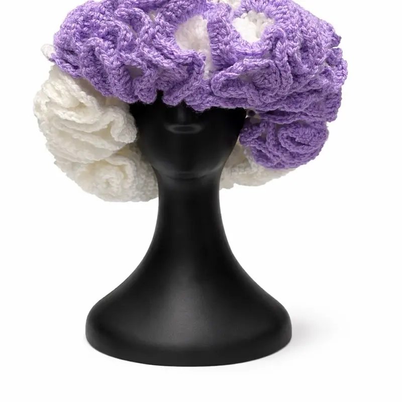 Granny ruffle hat
