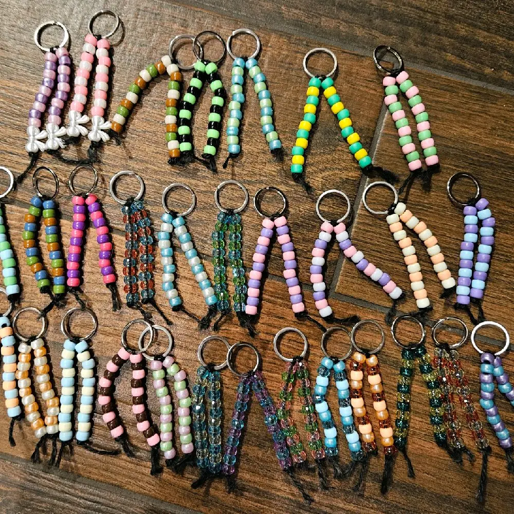 Handmade Pony Beads Keychain, Simple Compact Design Stylish Keychain, Ideal Gifts