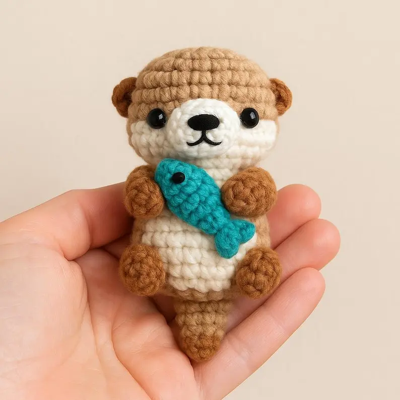 Crochet Otter Plushie with Fish – Handmade Amigurumi Otter Keychain, Cute Sea Animal Gift, Otter Couple Toy Charm, Otter Crochet Keychain