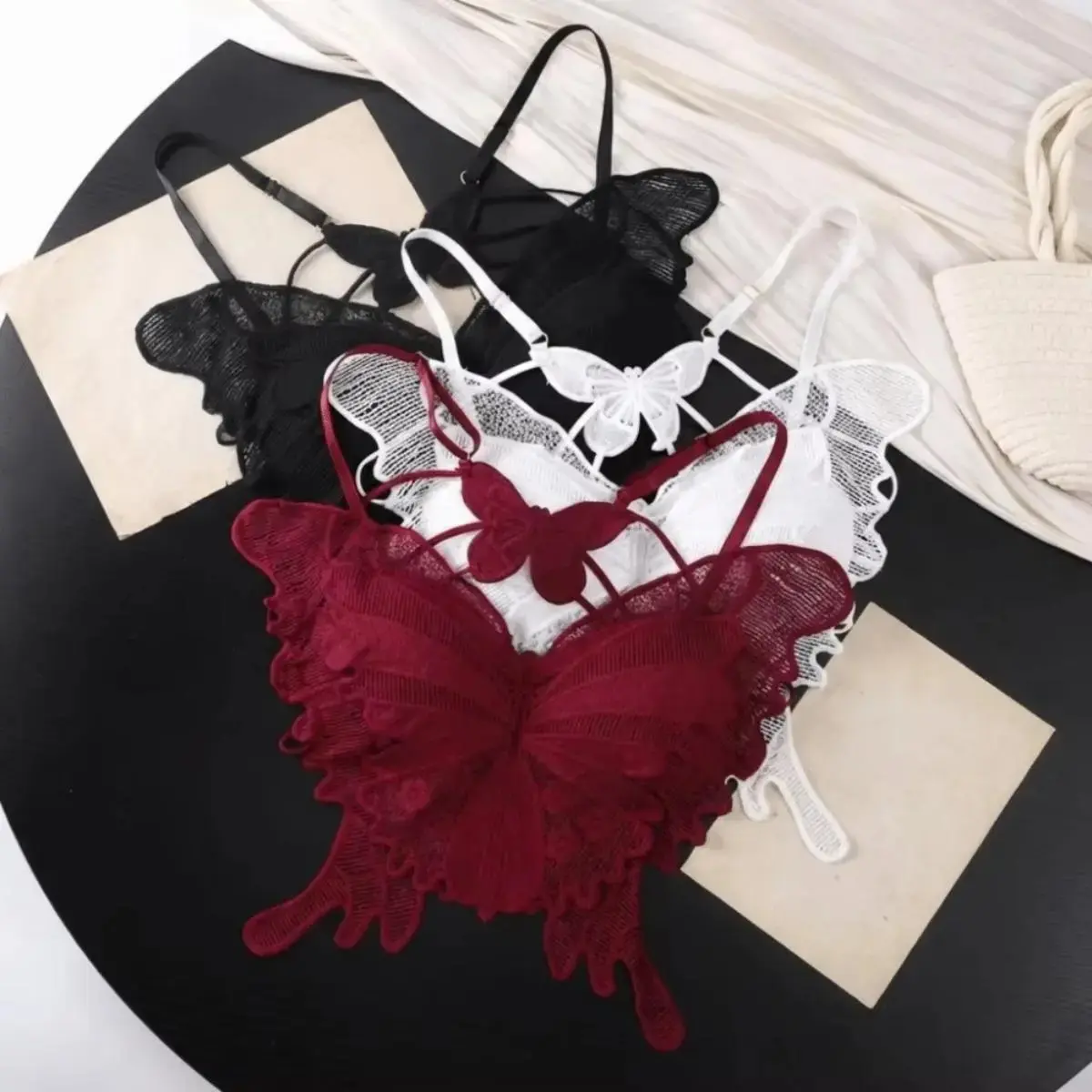 Women Korean Style Lace Camisole Top Cute Butterfly Hollow Out Back Padded Slim Fit Polyester Tank Tops Stylish Layering Outfit Casual Daily Dating Wear Women Fashion Clothes