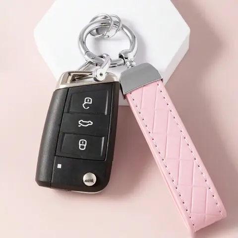PU Leather Strap Keychain, Stylish and Durable Keyring for Everyday Use, Keyrings For Keys, Perfect Gift for Friends and Family, Fashionable Alloy Keychain