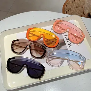 Futuristic Y2K Gradient Sunglasses, Oversize Frame UV Protection Eyewear for Women - Lightweight Stylish Square Shades, Street Fashion Accessory for Outdoor Sports, Driving - Includes Assorted Discs Finishing Kit