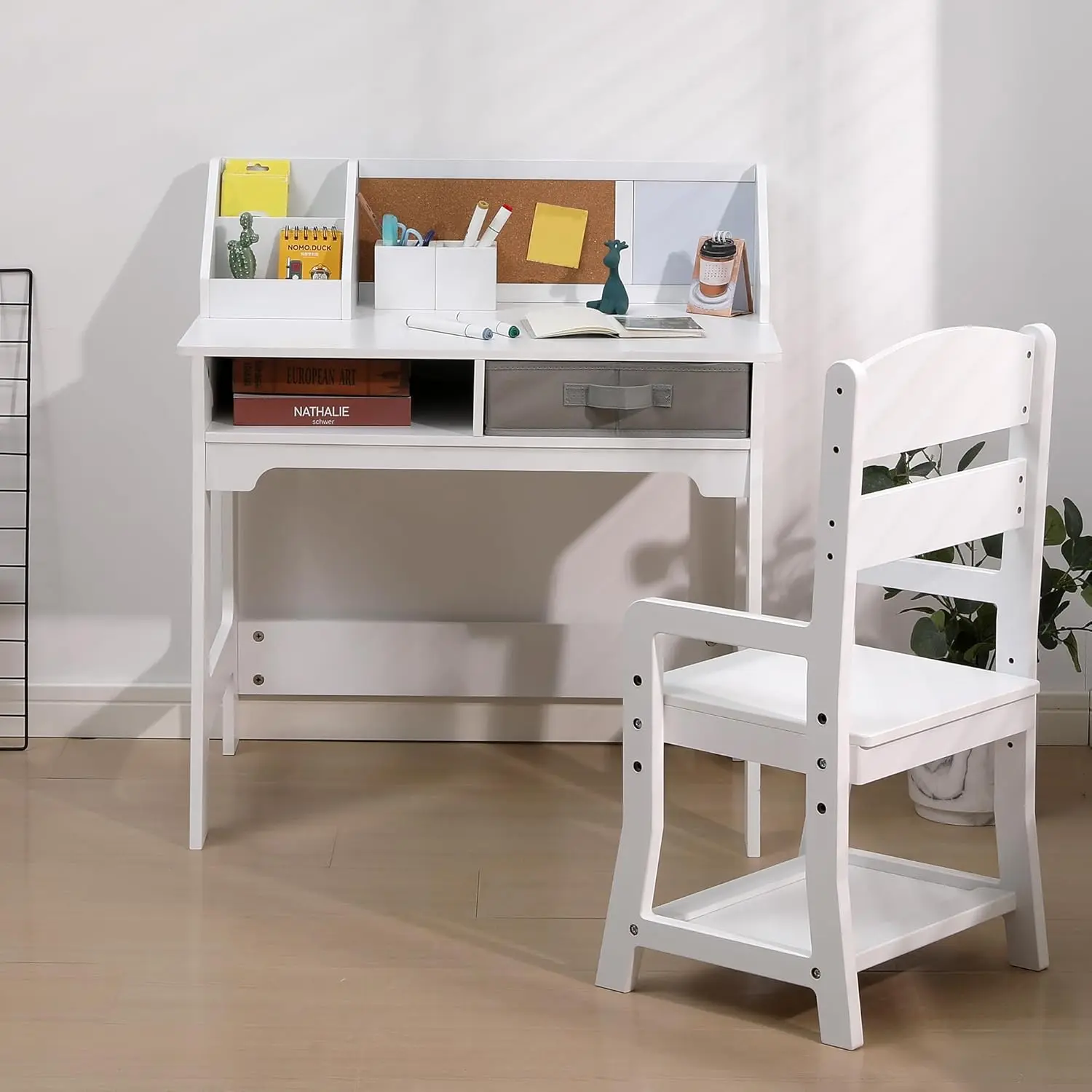 Kids Desk and Chair Set, Wooden Study Table with Storage Bins, Bookshelf, Bulletin Board, and Pen Holder, Writing Table for Boys and Girls