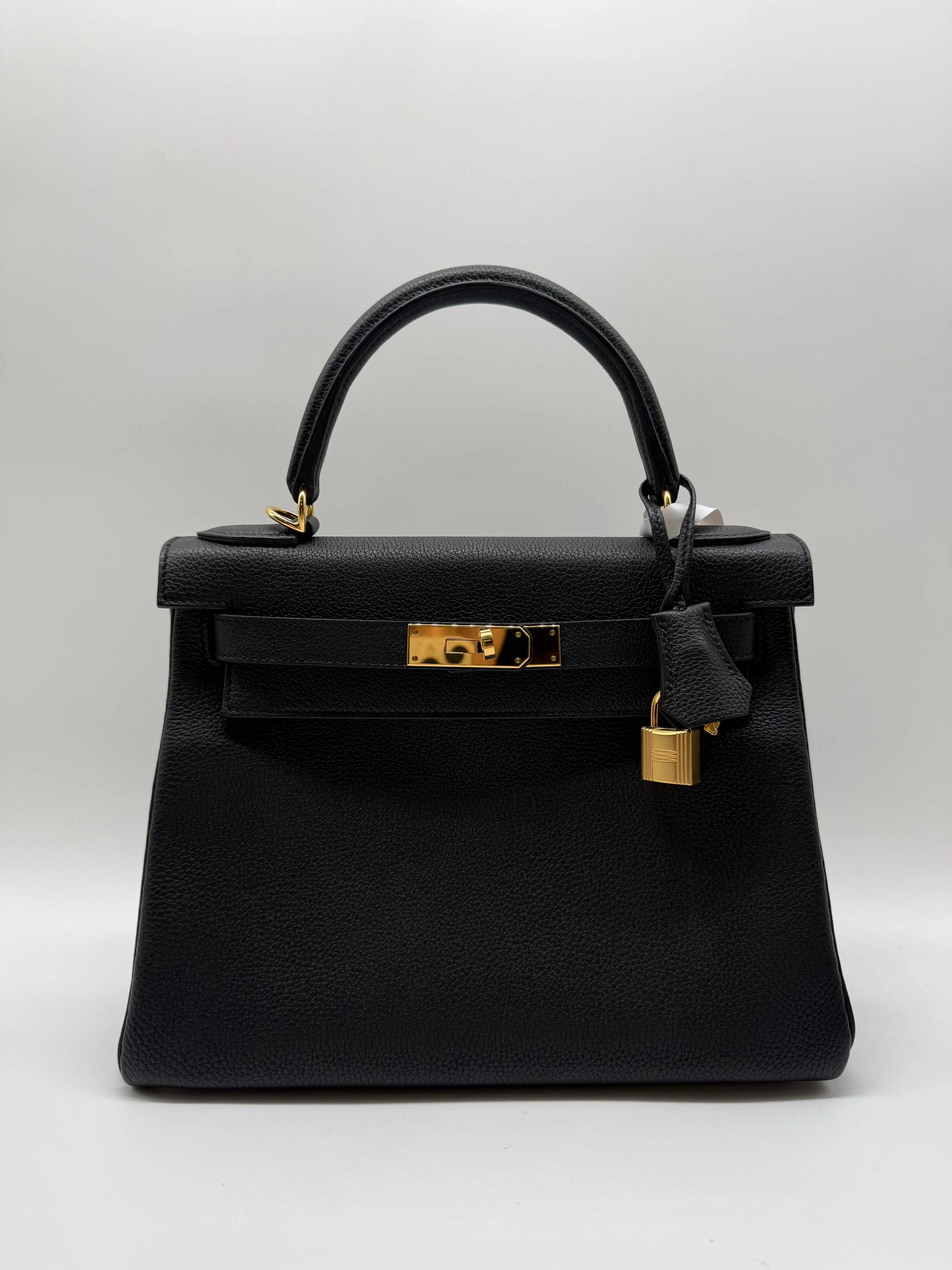 Pre-owned HERMÈS leather Tote Bags Hermes Kelly 28 Togo with Gold Hardware (Z Stamp)
