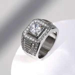 Aossio Royal Radiance Bold and Brilliant Men's Ring is an ideal choice for an engagement/wedding ring for those who pursue a luxurious style.